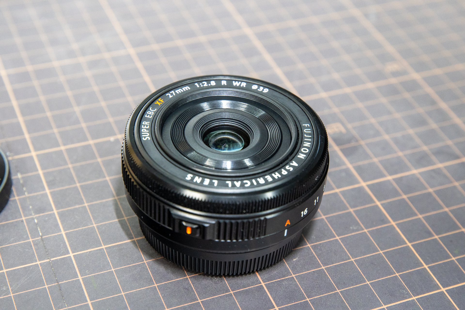 XF27mmF2.8 R WR。: 「じこまん道」