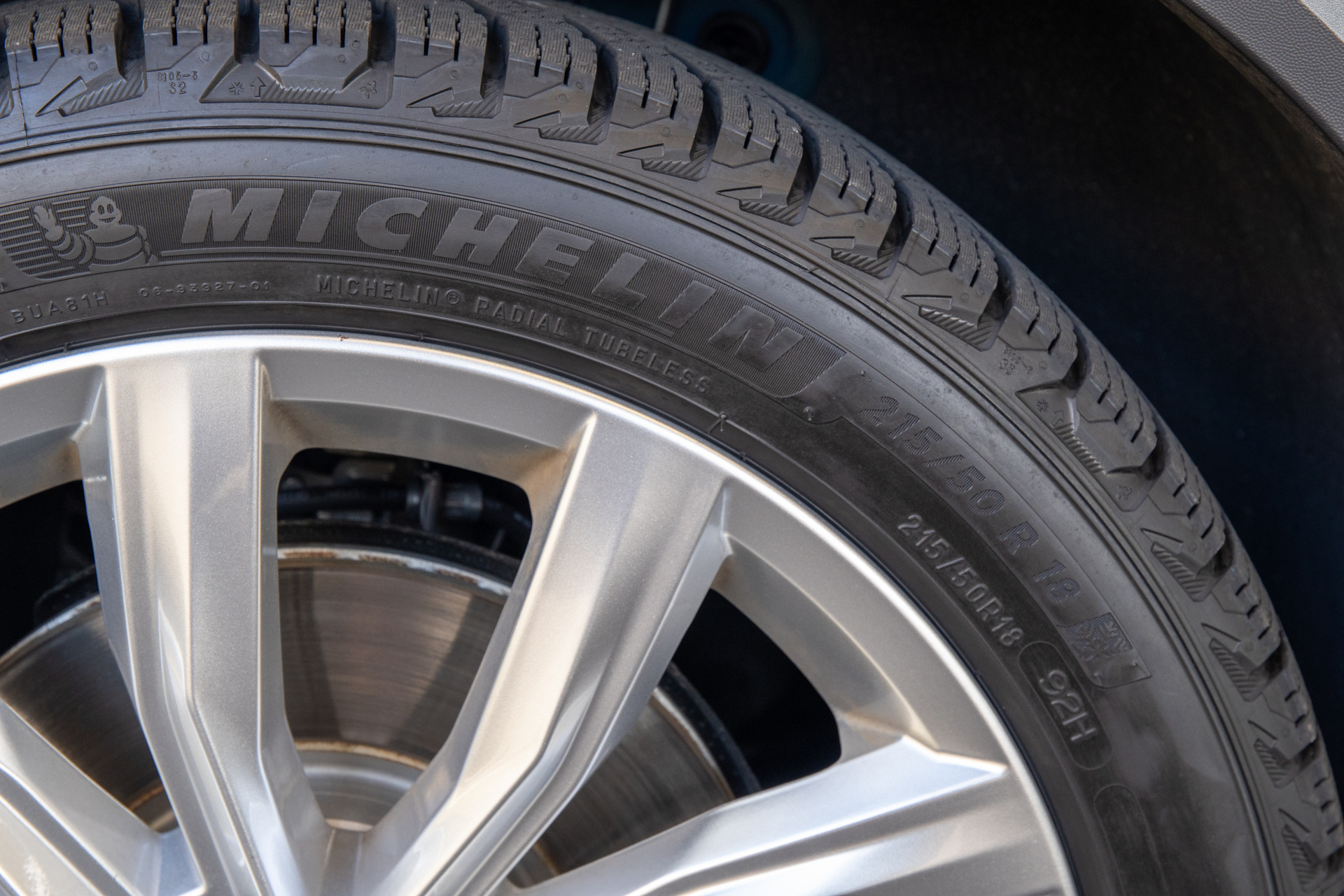 MICHELIN：スタッドレスタイヤX-ICE SNOW（215/50R18 92H）。: 「じ